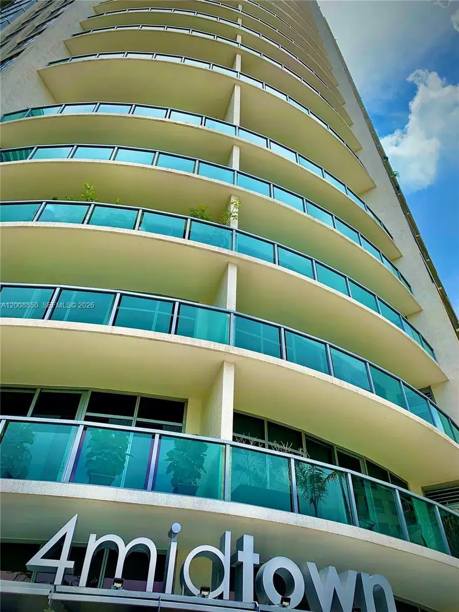 2 bedroom 2 bath Residential Lease for rent at 3301 NE 1st Ave # H0909, Miami FL 33137