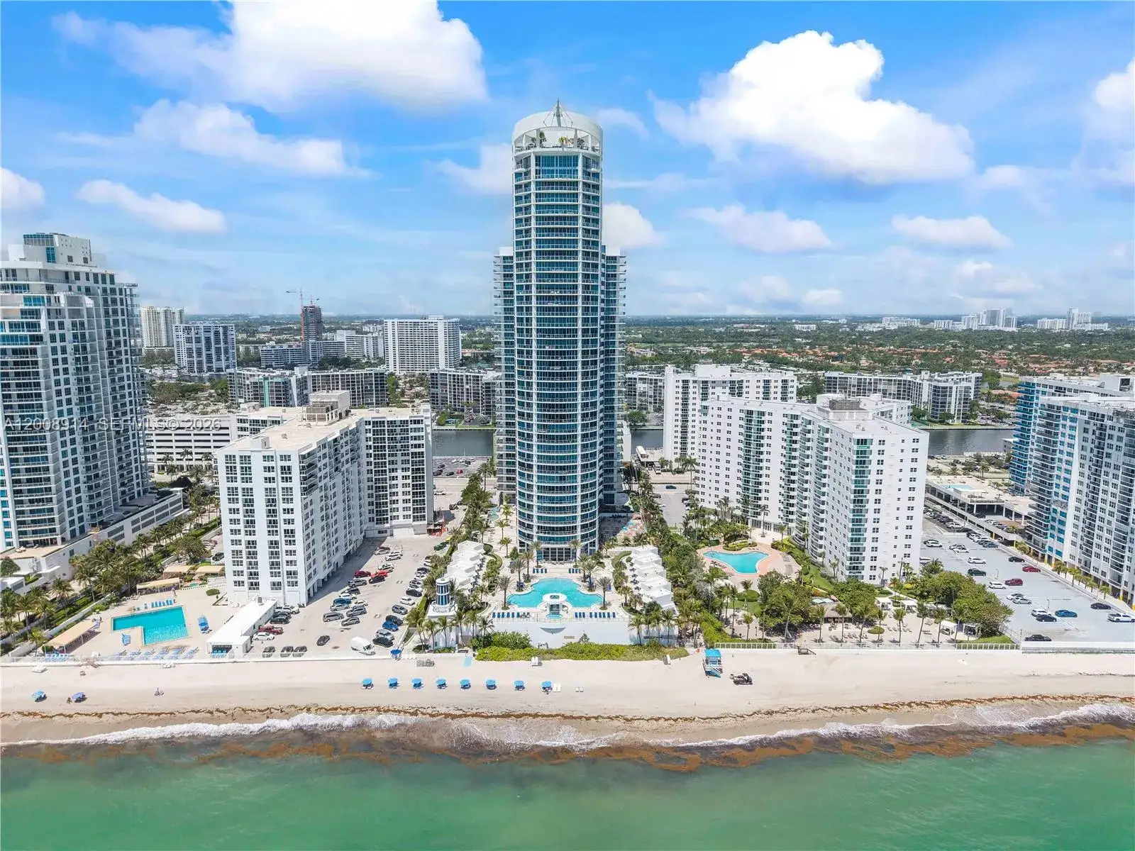 3 bedroom 3 bath Residential for sale at 3101 S Ocean Dr # 2705, Hollywood FL 33019