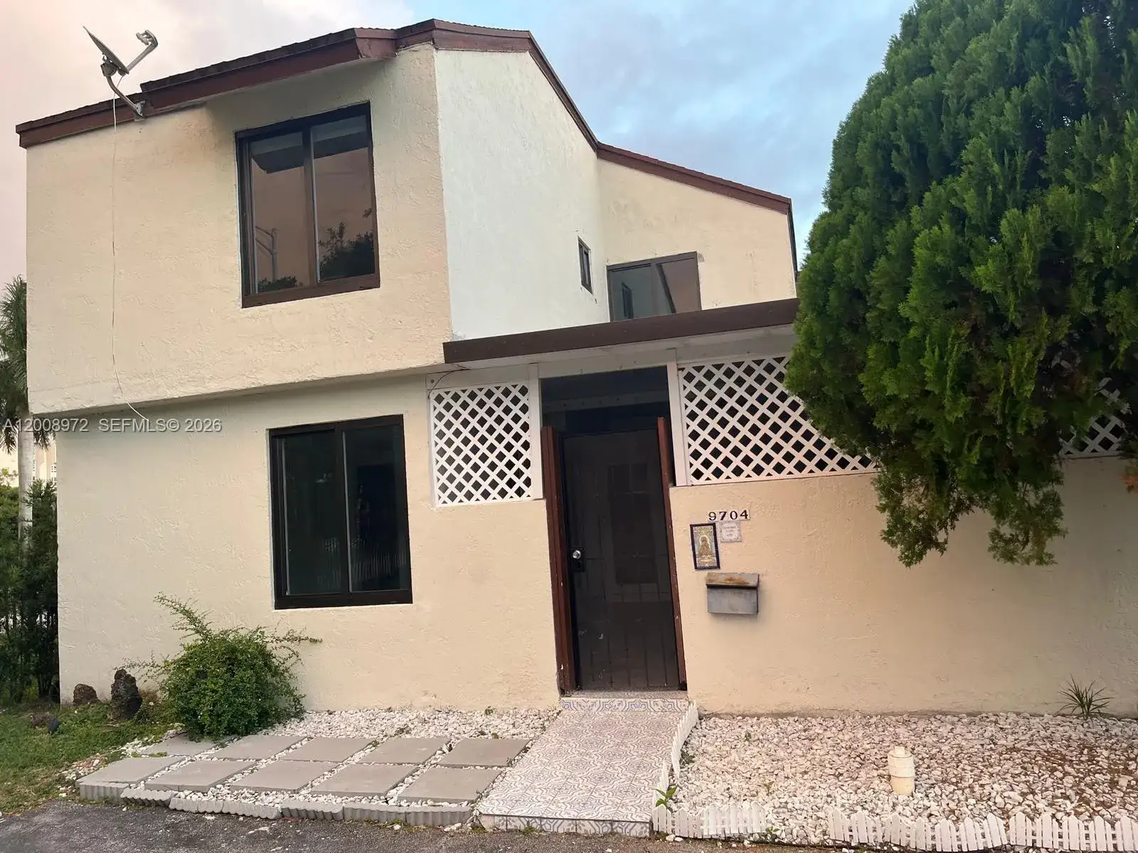 3 bedroom 2 bath Residential for sale at 9704 NW 6th Ter # 9704, Miami FL 33172