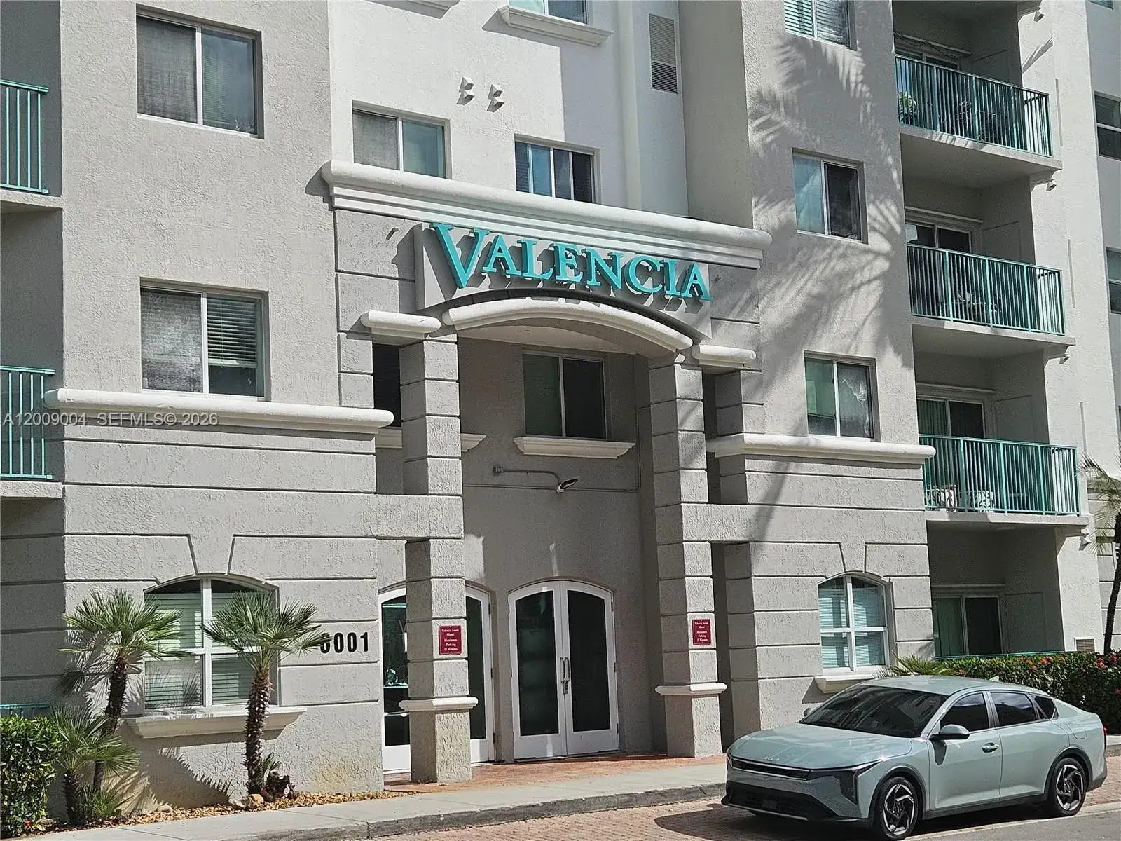 1 bedroom 1 bath Residential for sale at 6001 SW 70th St # 655, South Miami FL 33143