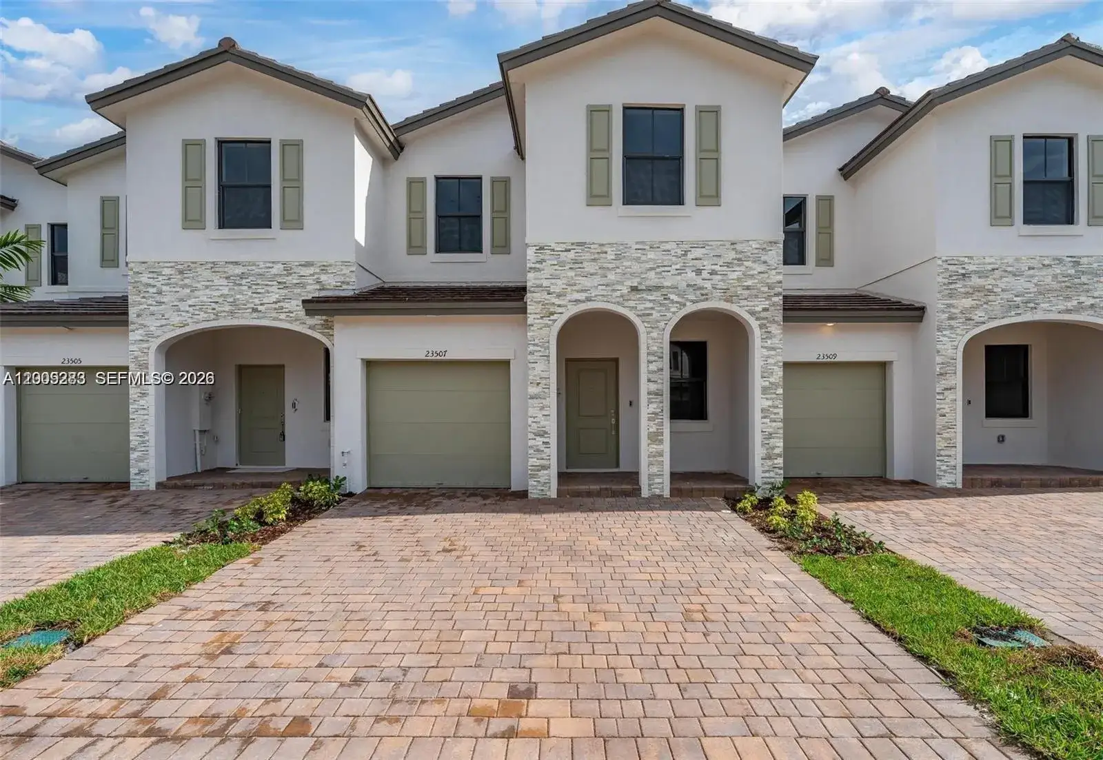 3 bedroom 2 bath Residential for sale at 23507 SW 129th Path, Homestead FL 33032