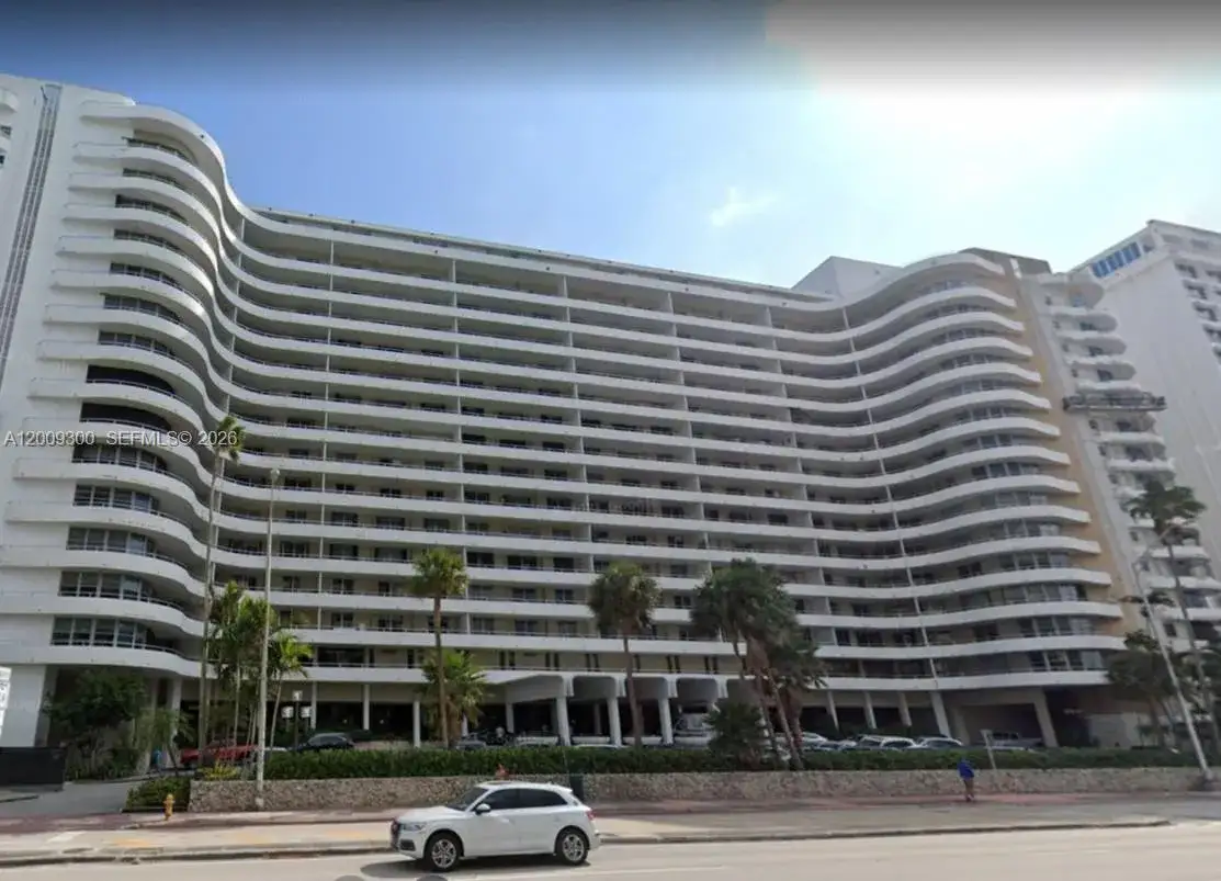 2 bedroom 2 bath Residential Lease for rent at 5555 Collins Ave # 16J, Miami Beach FL 33140