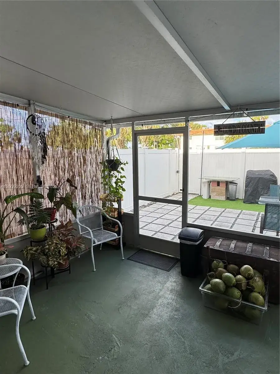 3 bedroom 2 bath Residential for sale at 3924 SW 67th Ter # 117, Davie FL 33314