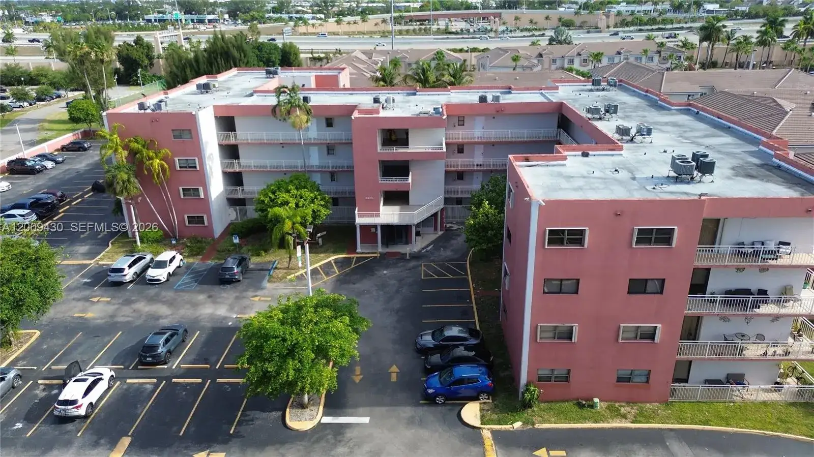 3 bedroom 2 bath Residential Lease for rent at 8425 NW 8th St # 303, Miami FL 33126