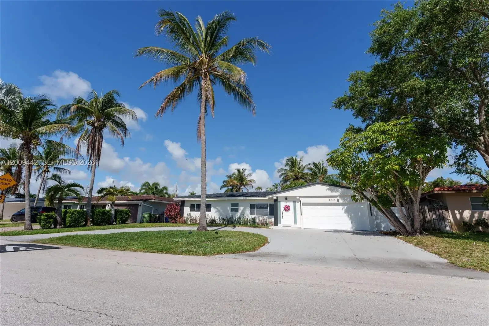 3 bedroom 2 bath Residential Lease for rent at 5419 NE 22nd Ave, Fort Lauderdale FL 33308