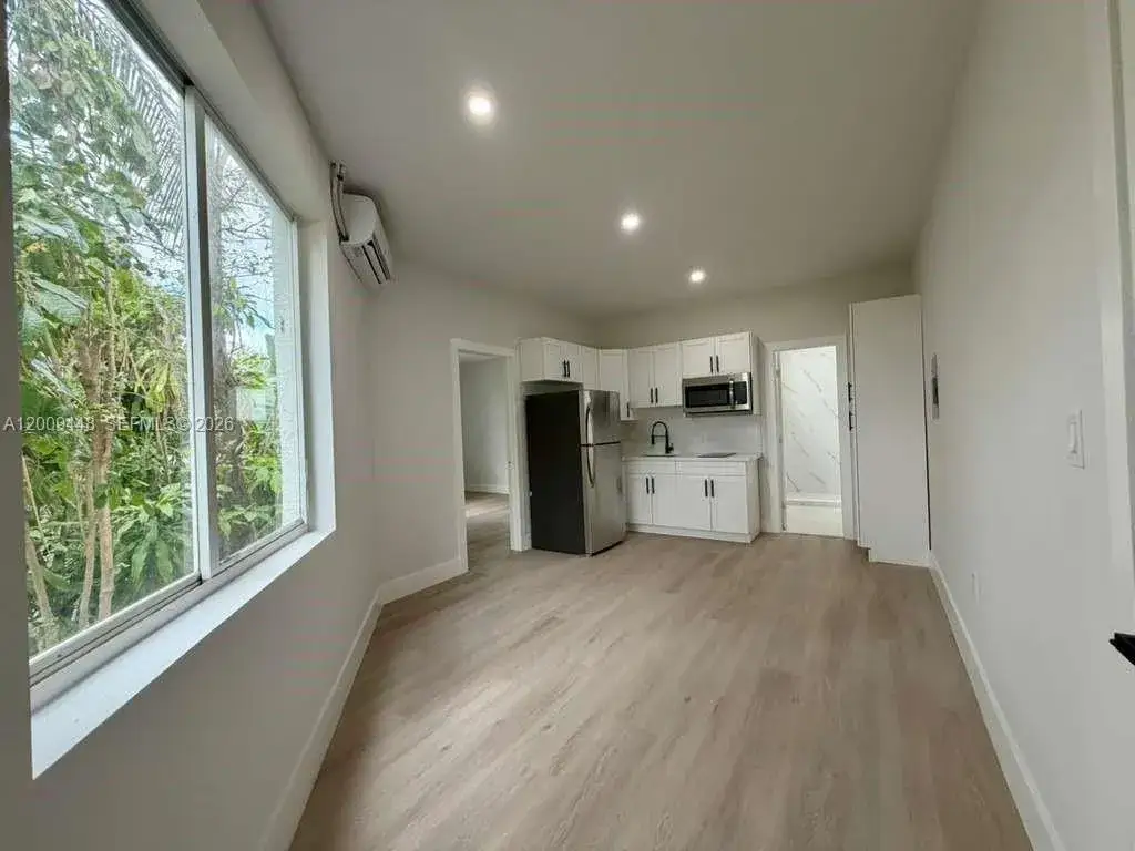 1 bedroom 1 bath Residential Lease for rent at 2425 SW 6th St # 5, Miami FL 33135