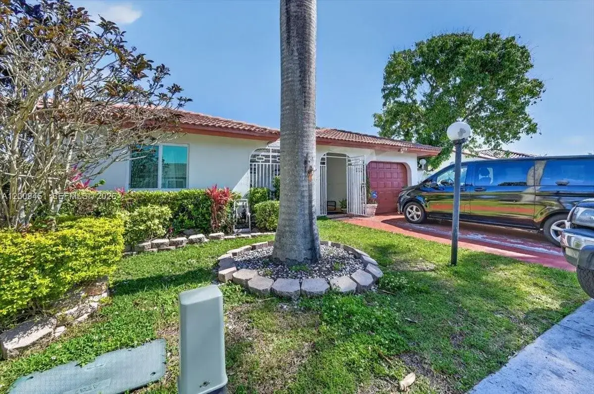 3 bedroom 2 bath Residential for sale at 14313 SW 100th Ln, Miami FL 33186