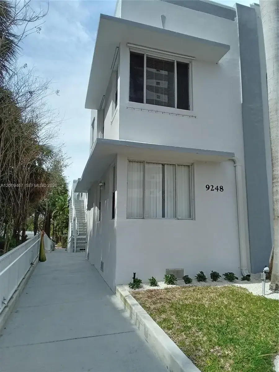 9248 Collins Ave # 105, Surfside FL 33154