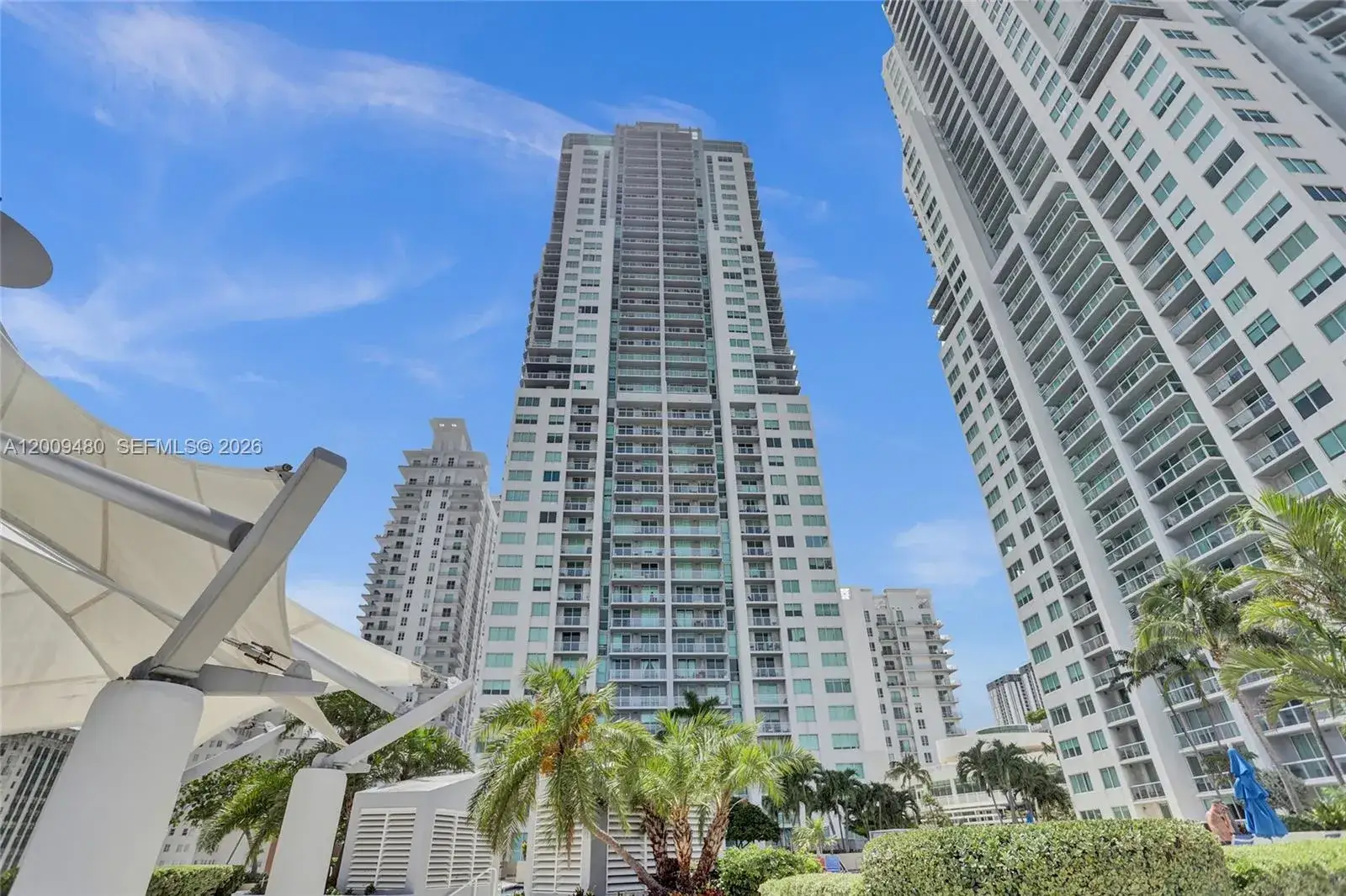1 bedroom 1 bath Residential for sale at 253 NE 2nd St # 3304, Miami FL 33132