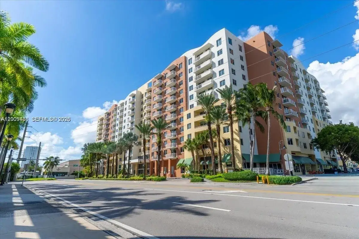 2 bedroom 2 bath Residential Lease for rent at 18800 NE 29th Ave # 302, Aventura FL 33180