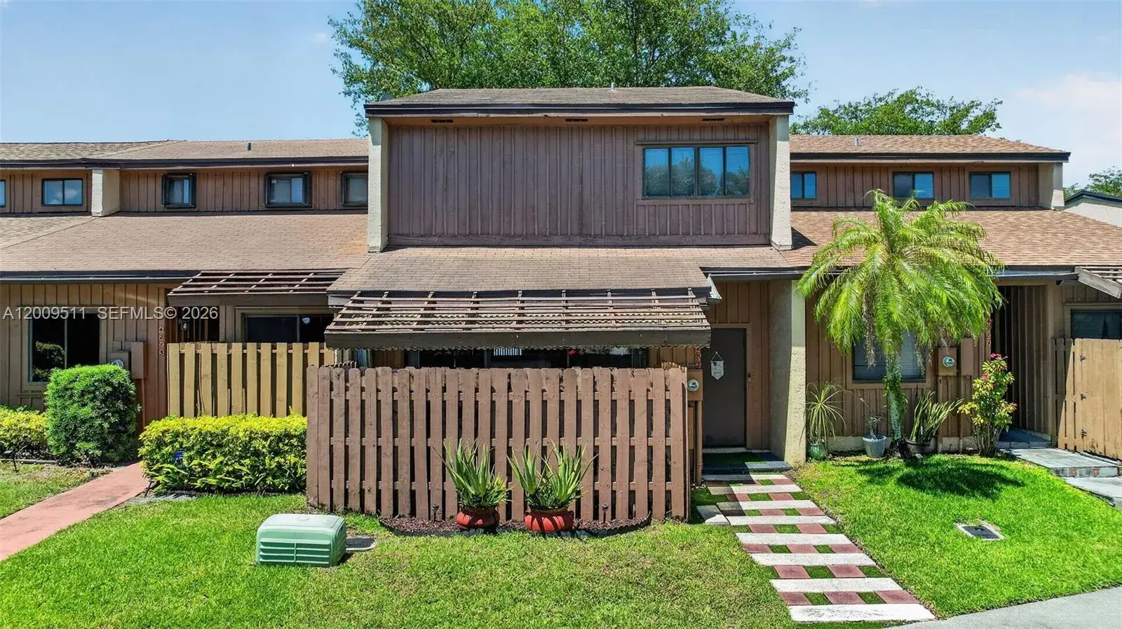 3 bedroom 2 bath Residential for sale at 4283 S Pine Island Rd, Davie FL 33328