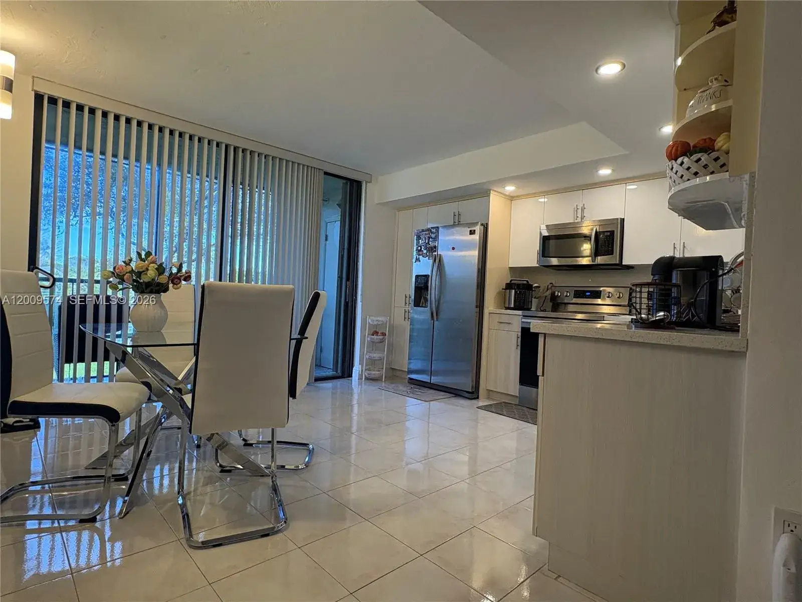 3 bedroom 2 bath Residential Lease for rent at 8025 SW 107th Ave # 219, Miami FL 33173
