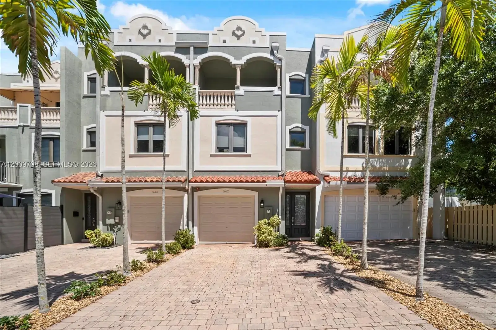 3 bedroom 3 bath Residential for sale at 542 NE 17th Ave, Fort Lauderdale FL 33301
