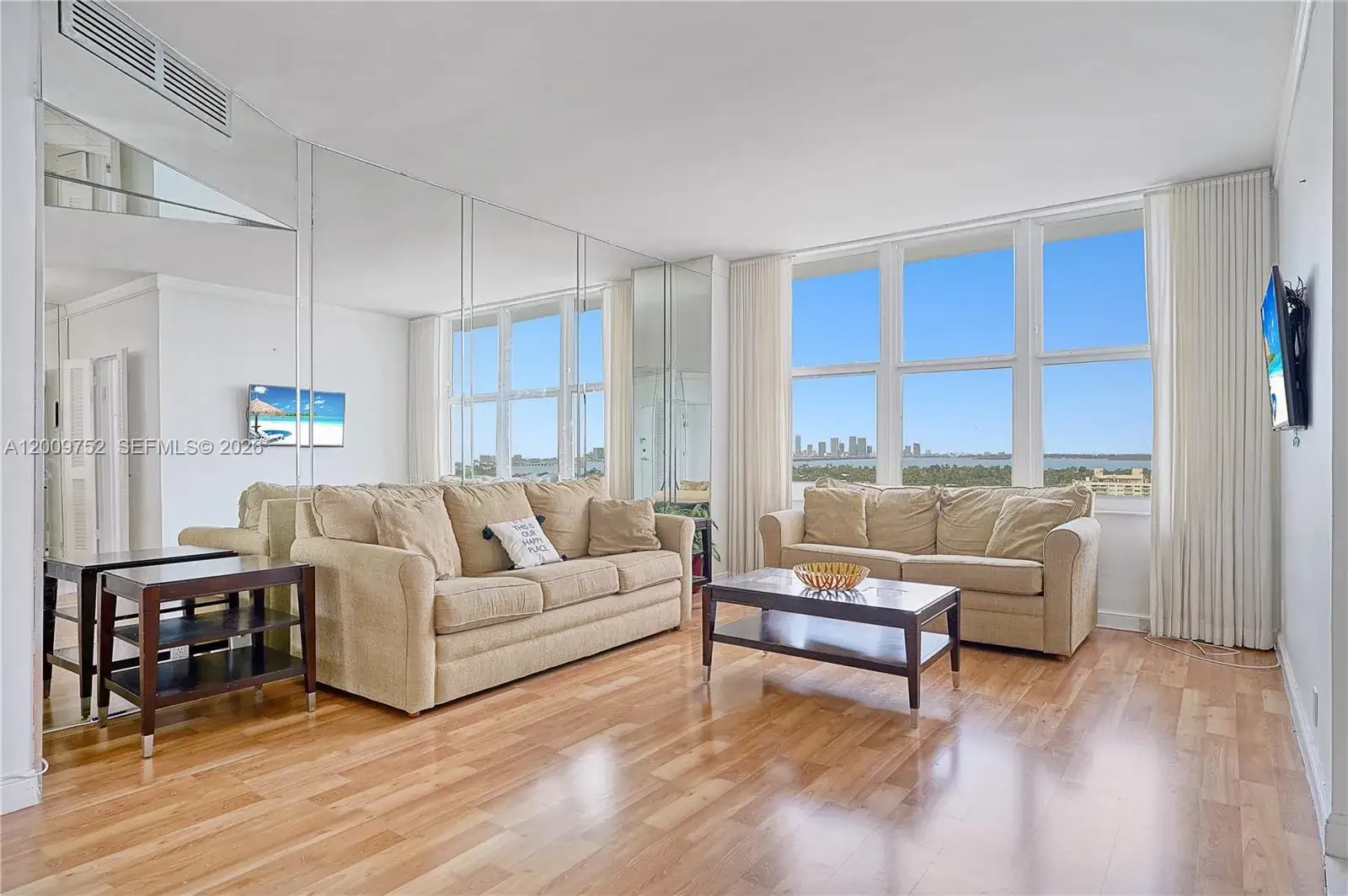 1 bedroom 1 bath Residential Lease for rent at 4747 Collins Ave # 1503, Miami Beach FL 33140