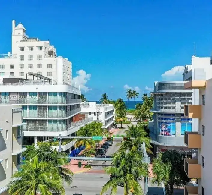 2 bedroom 2 bath Residential Lease for rent at 1150 Collins Ave # 406, Miami Beach FL 33139