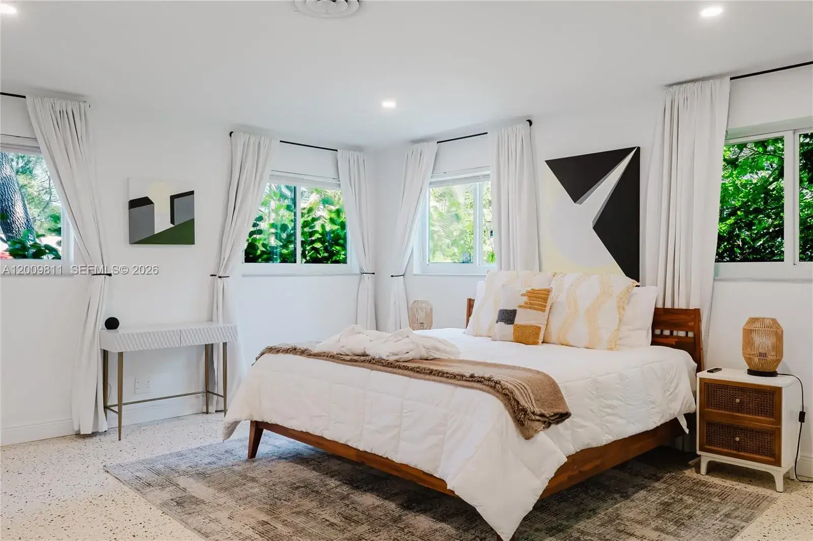 2 bedroom 2 bath Residential for sale at 1106 N 13th Ct, Hollywood FL 33019