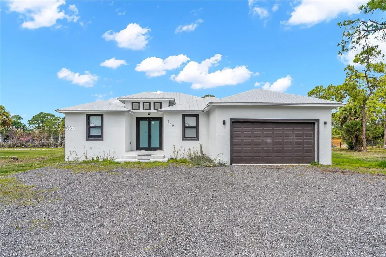 4 bedroom 2 bath Residential for sale at 660 zambria, Clewiston FL 33440