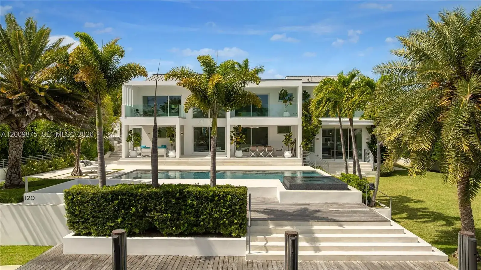 6 bedroom 6 bath Residential for sale at 120 Knollwood Dr, Key Biscayne FL 33149