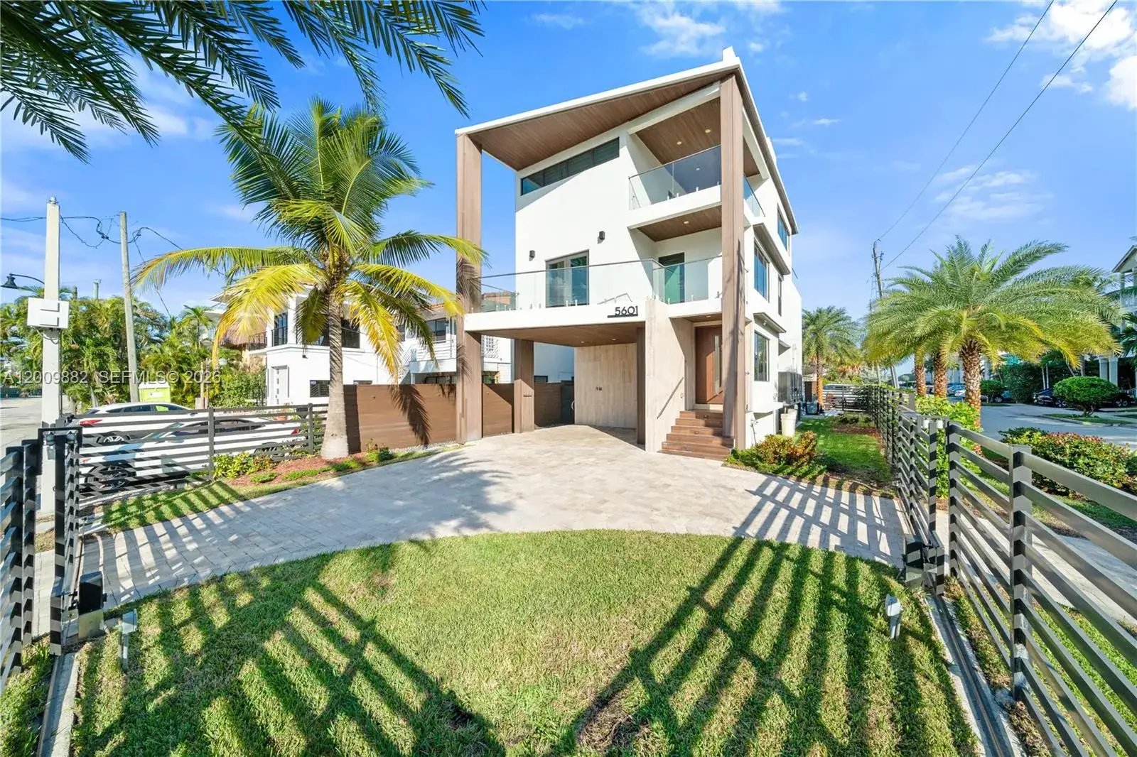 5 bedroom 4 bath Residential Lease for rent at 5601 N Ocean Dr # 5601, Hollywood FL 33019