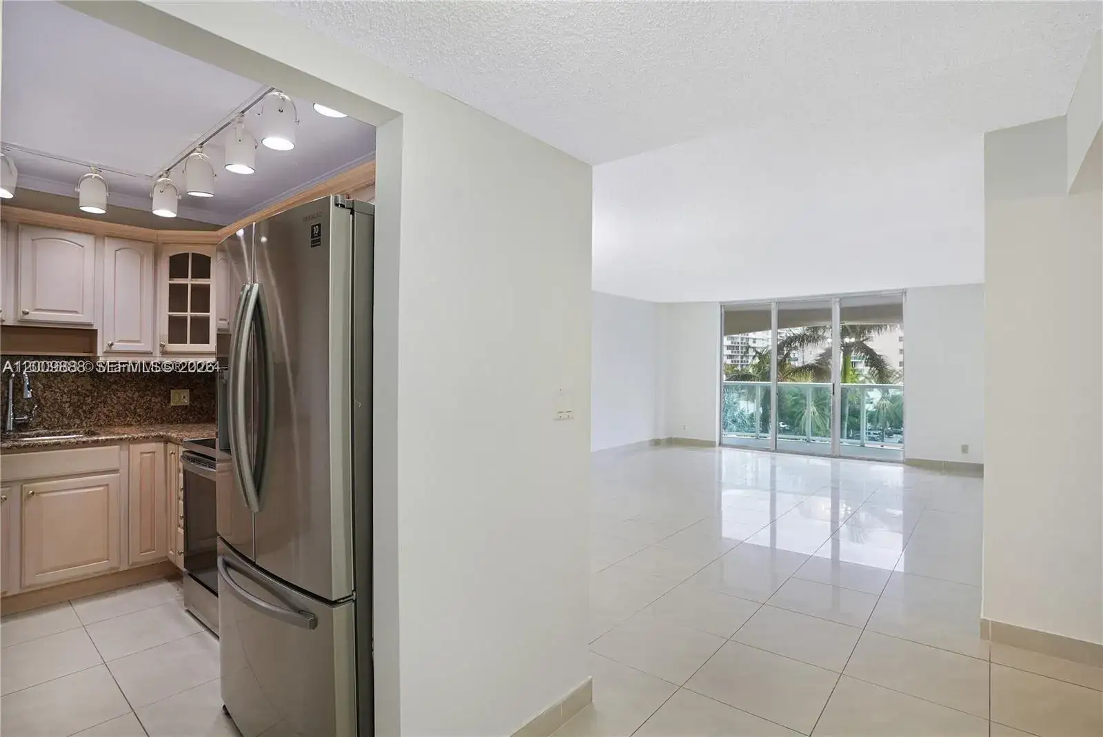 2 bedroom 2 bath Residential for sale at 3800 S Ocean Dr # 414, Hollywood FL 33019