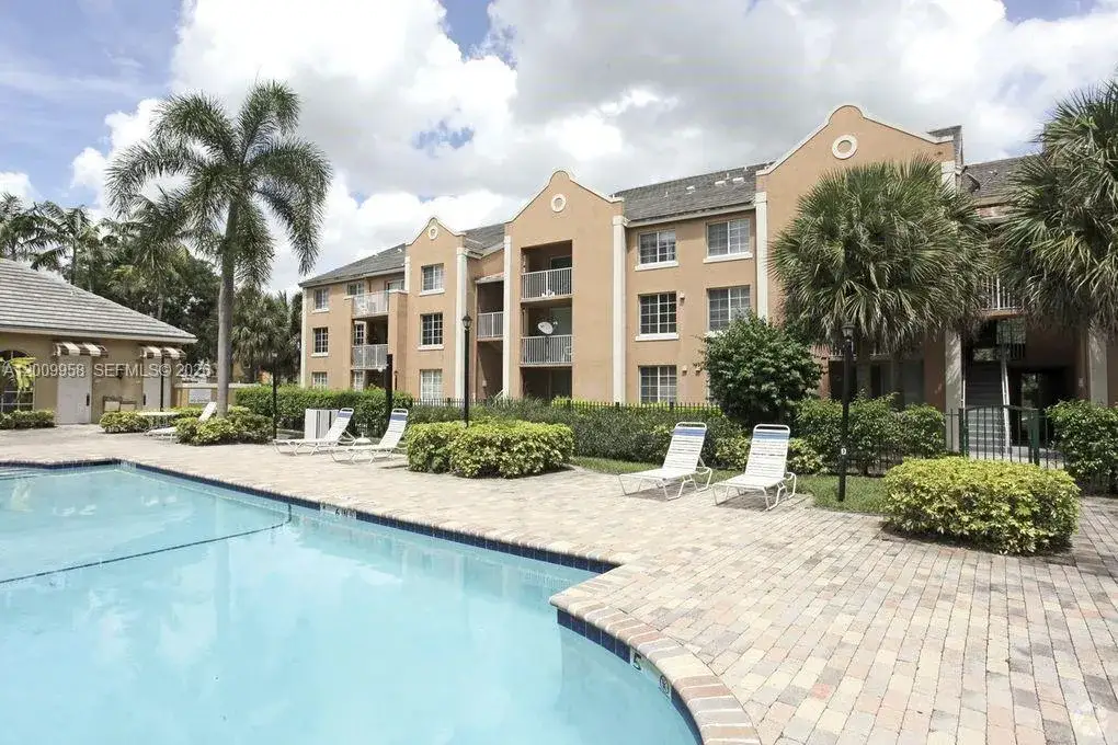 711 SW 111th Way # 202, Pembroke Pines FL 33025