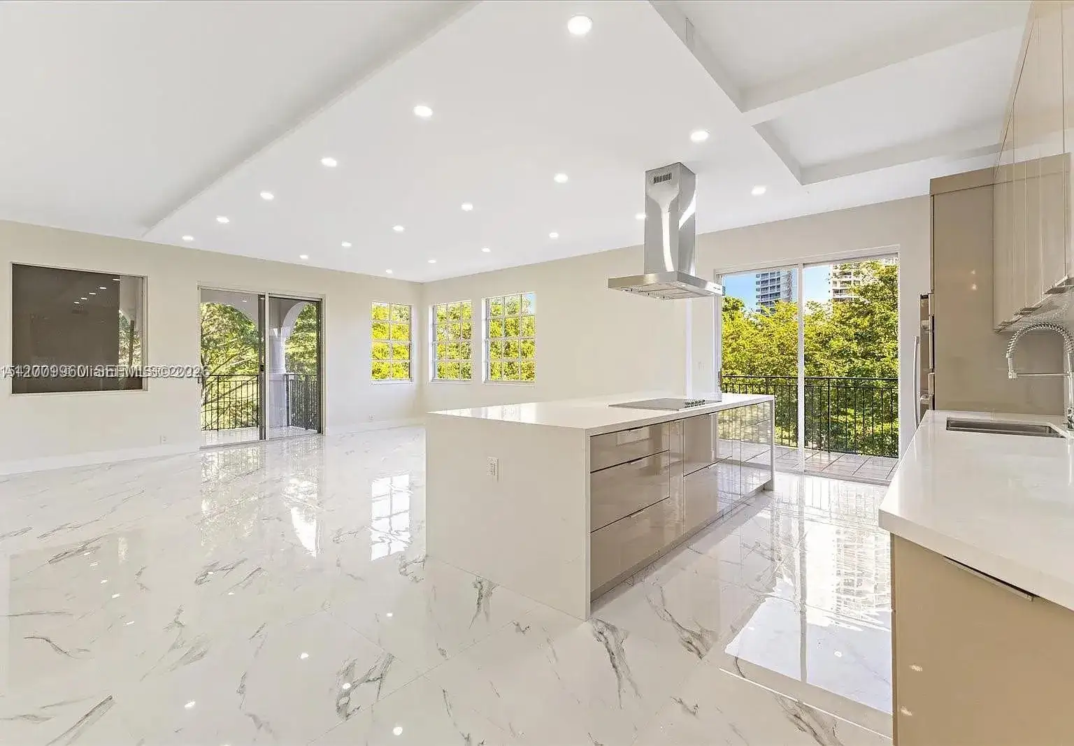3 bedroom 2 bath Residential for sale at 3900 Island Blvd # B408, Aventura FL 33160