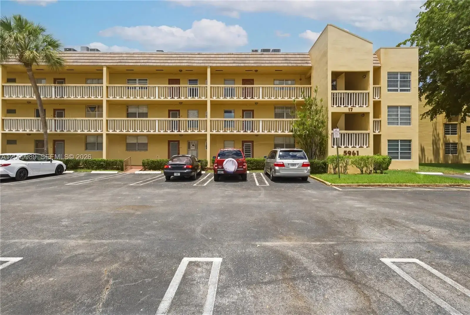 2 bedroom 2 bath Residential for sale at 5961 NW 61st Ave # 111, Tamarac FL 33319