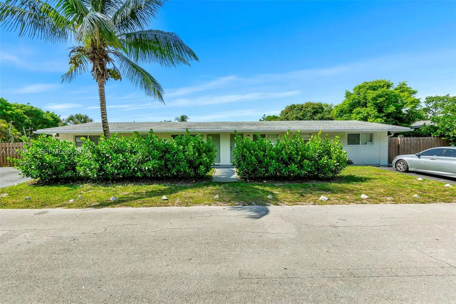 3 bedroom 2 bath Residential Lease for rent at 700 NW 18th St # 2, Fort Lauderdale FL 33311