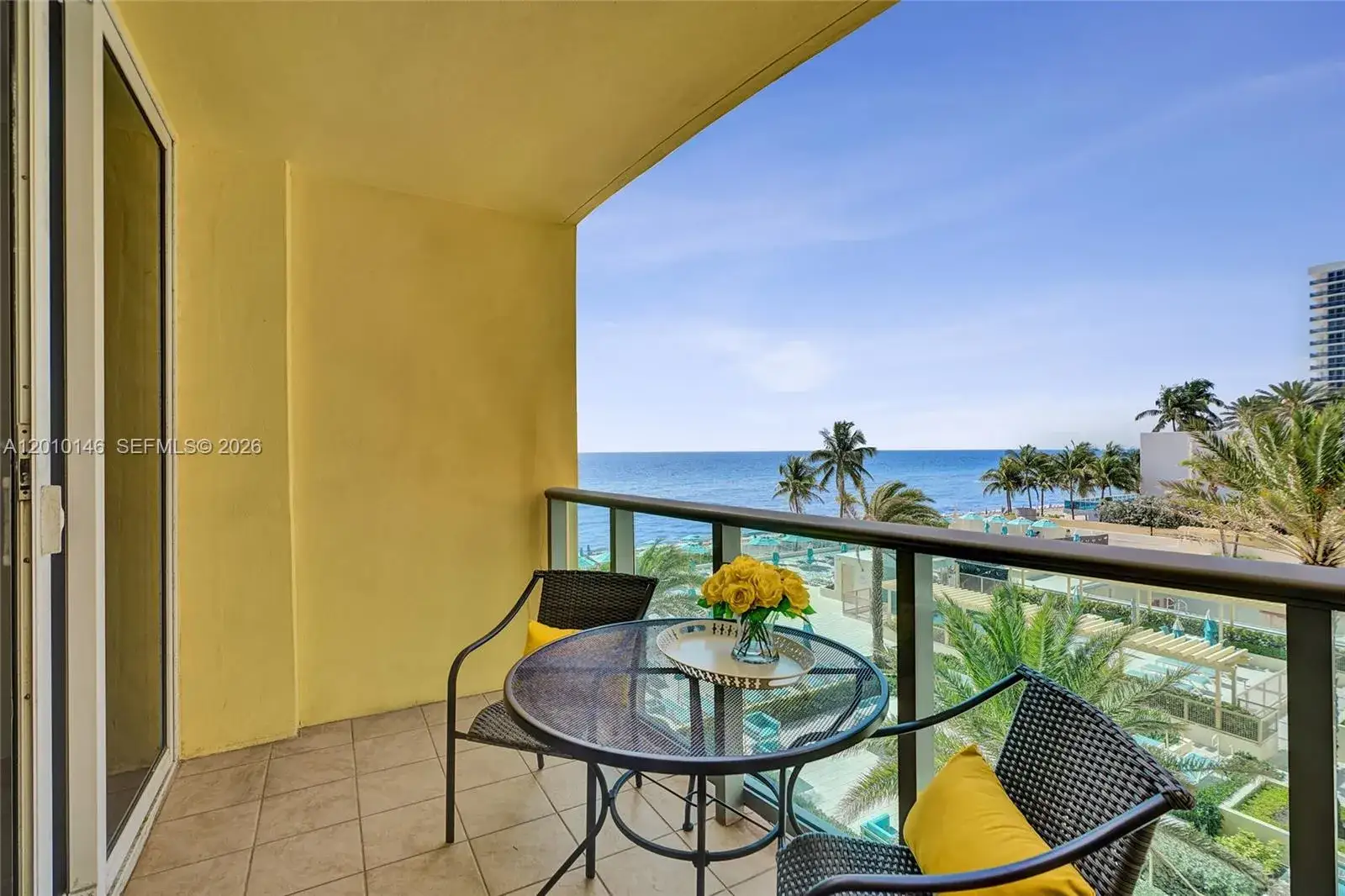 1 bedroom 1 bath Residential for sale at 2501 S Ocean Dr # 414, Hollywood FL 33019