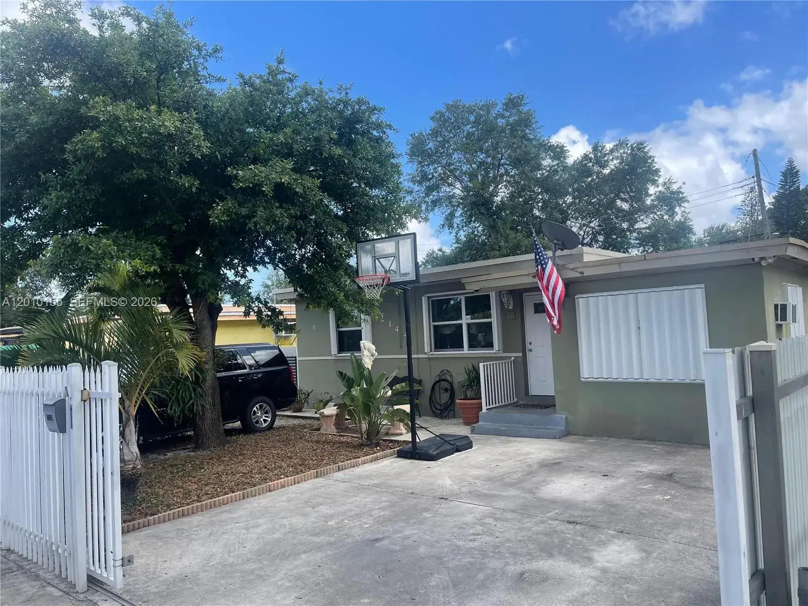 2 bedroom 1 bath Residential for sale at 2144 NW 85th St, Miami FL 33147