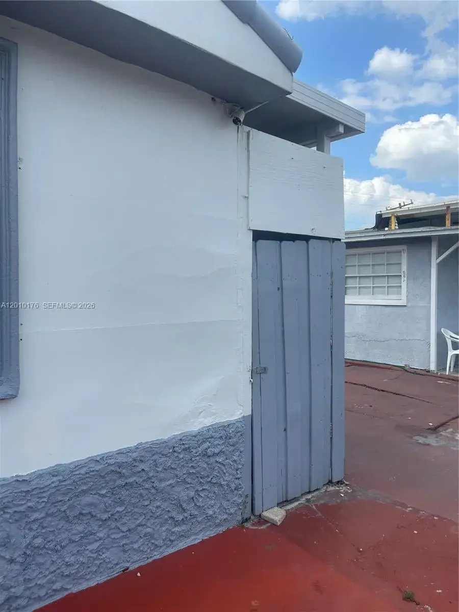 5 bedroom 4 bath Residential for sale at 12401 W Okeechobee Rd, Hialeah FL 33018