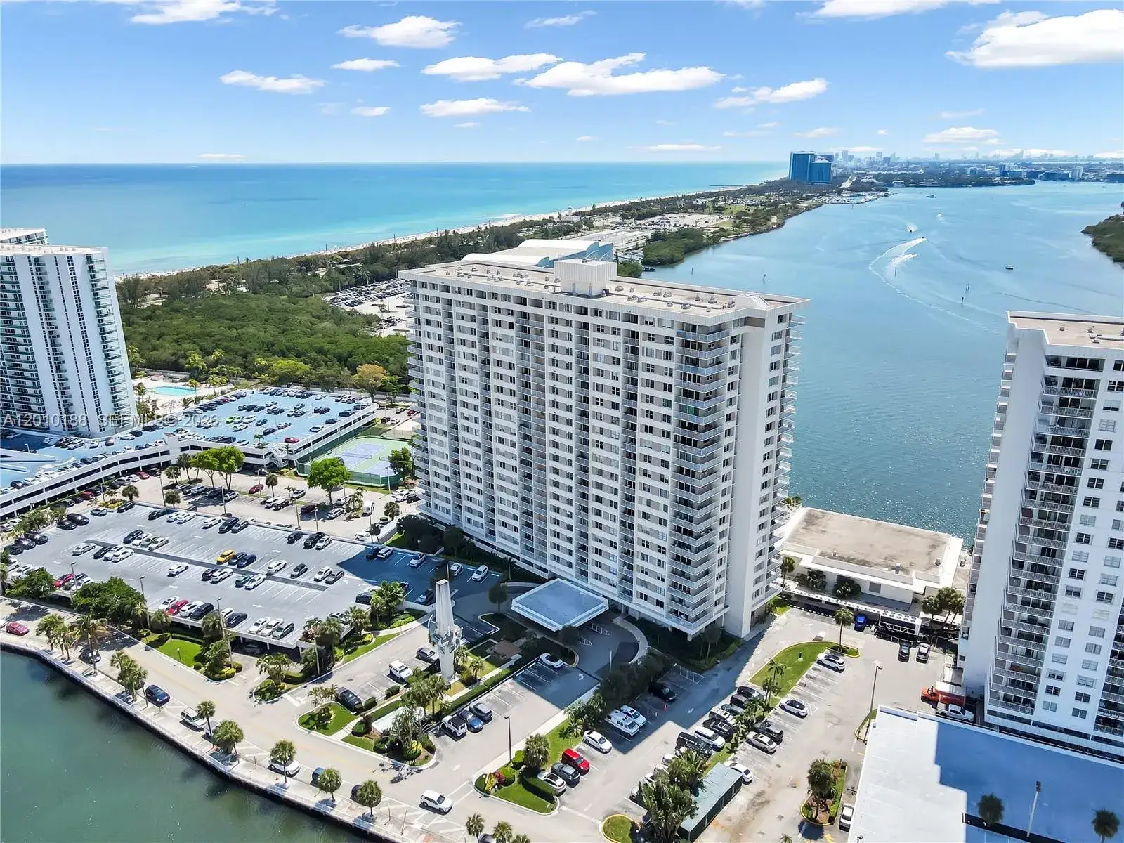 2 bedroom 2 bath Residential for sale at 300 Bayview Dr # 605, Sunny Isles Beach FL 33160