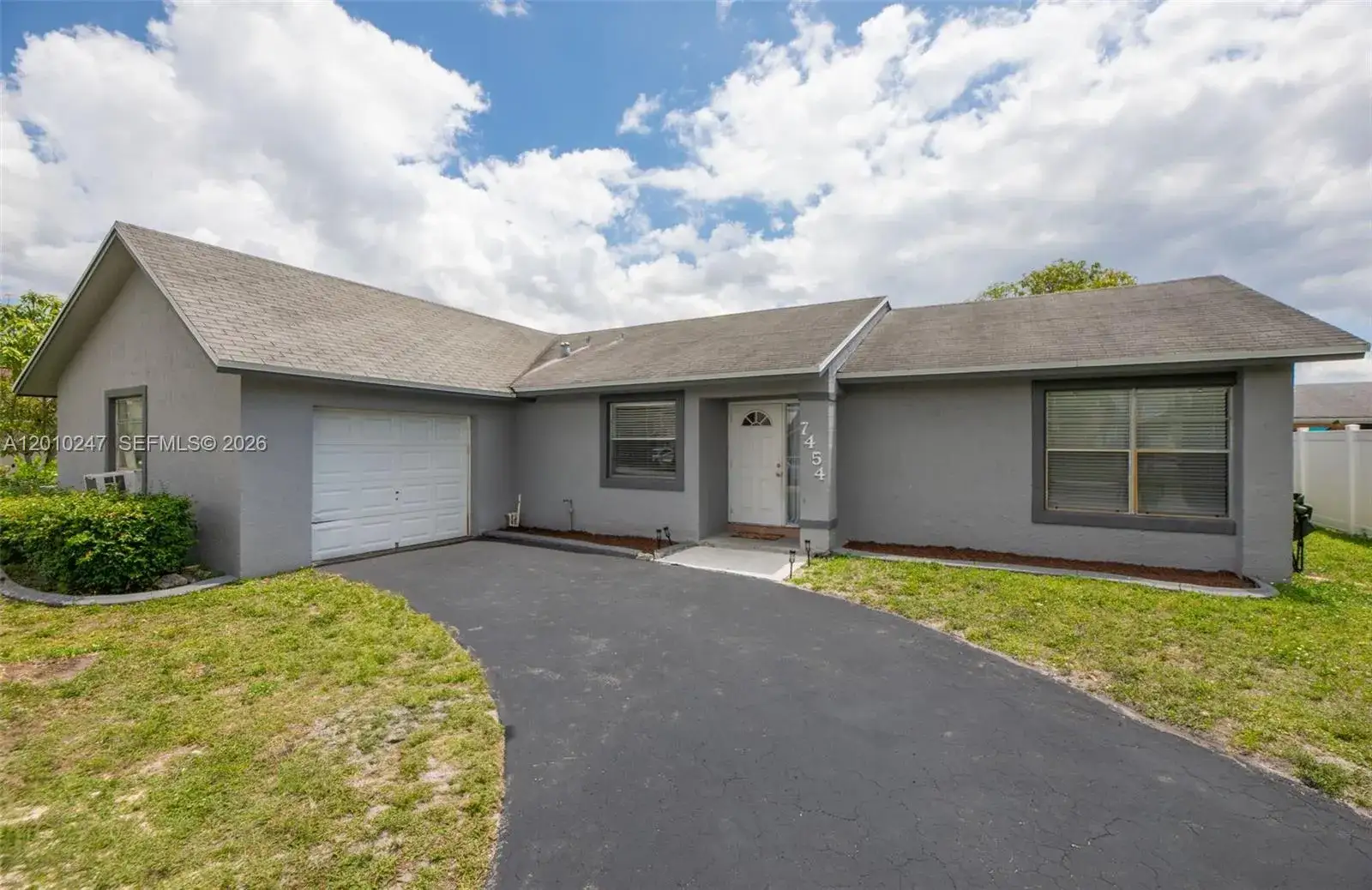 4 bedroom 2 bath Residential for sale at 7454 NW 48th Pl, Lauderhill FL 33319