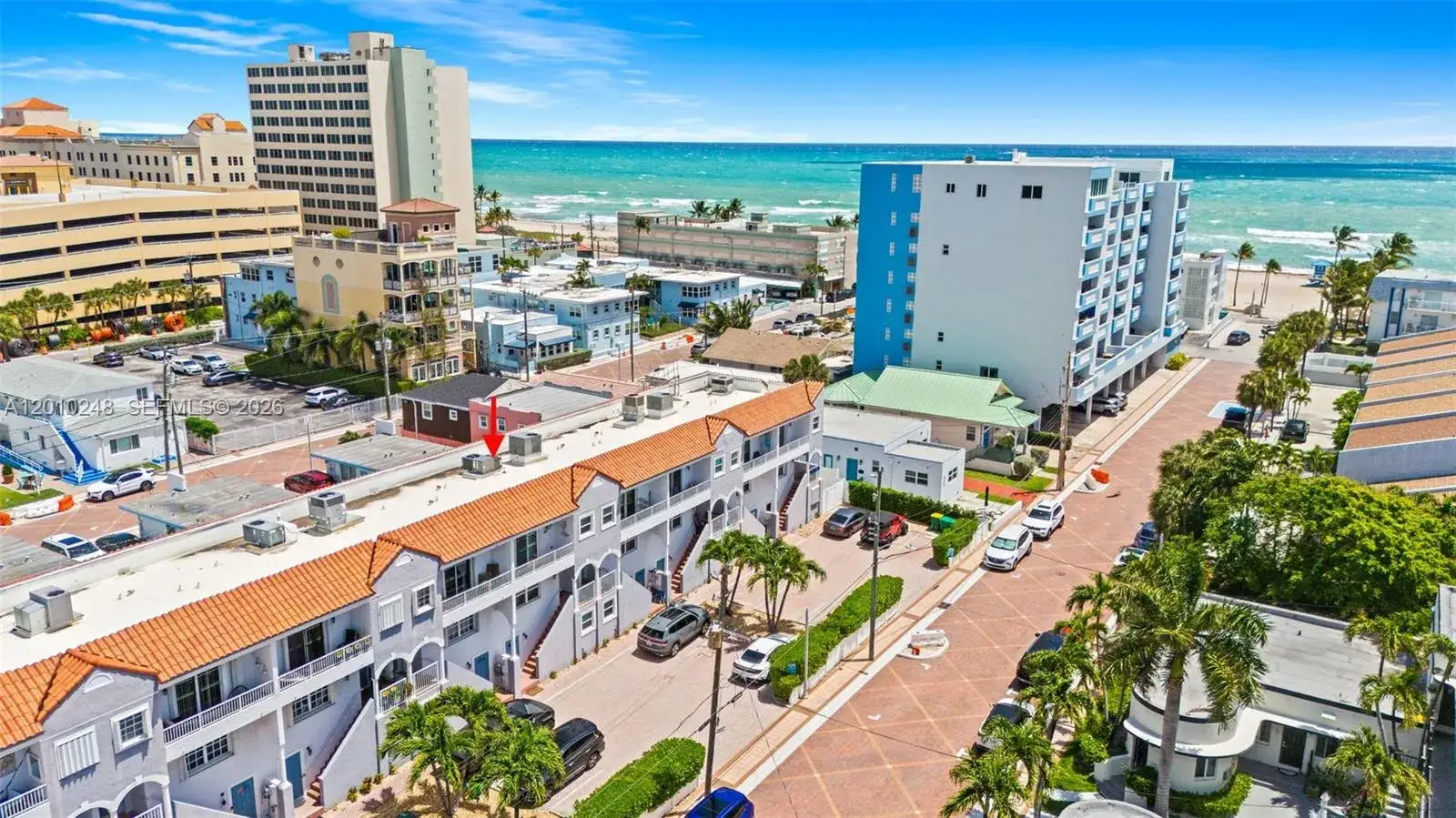 2 bedroom 3 bath Residential for sale at 343 Virginia St, Hollywood FL 33019