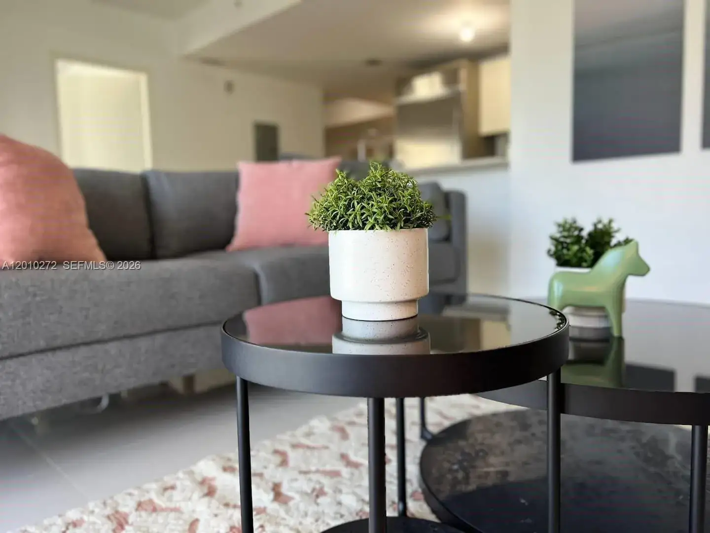 1 bedroom 1 bath Residential Lease for rent at 1300 Brickell Bay Dr # 3400, Miami FL 33131
