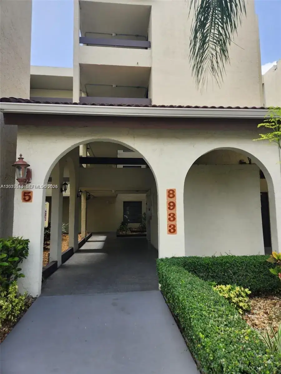 2 bedroom 2 bath Residential for sale at 8933 SW 123rd Ct # 108, Miami FL 33186