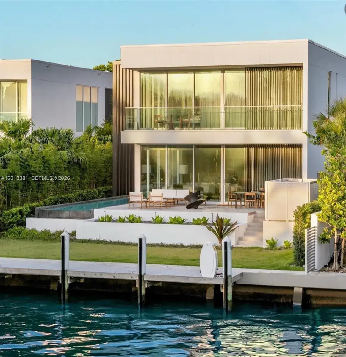 4 bedroom 4 bath Residential for sale at 1081 W 48th St # N01, Miami Beach FL 33140