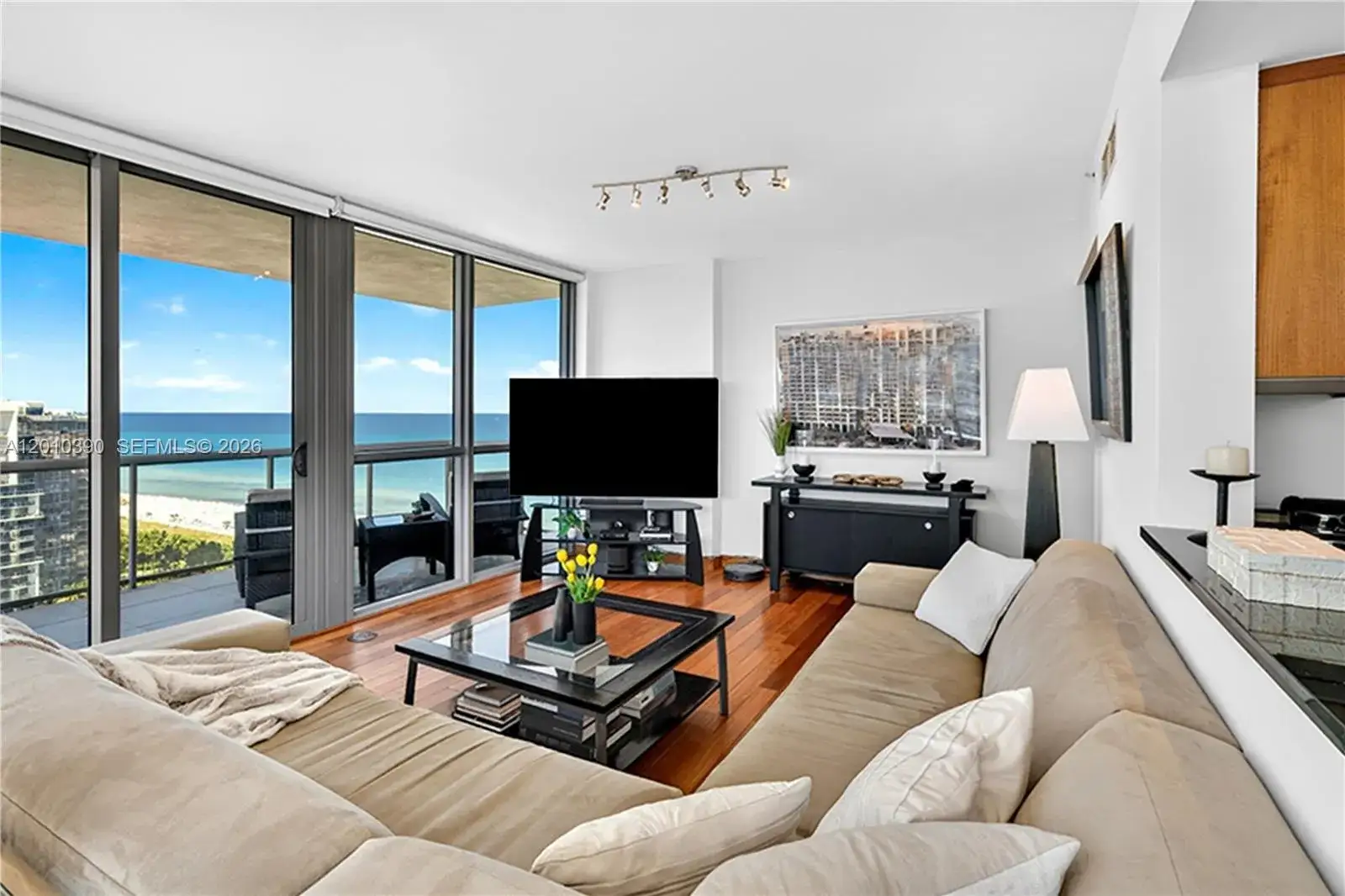 2 bedroom 2 bath Residential Lease for rent at 101 20th St # 2601, Miami Beach FL 33139