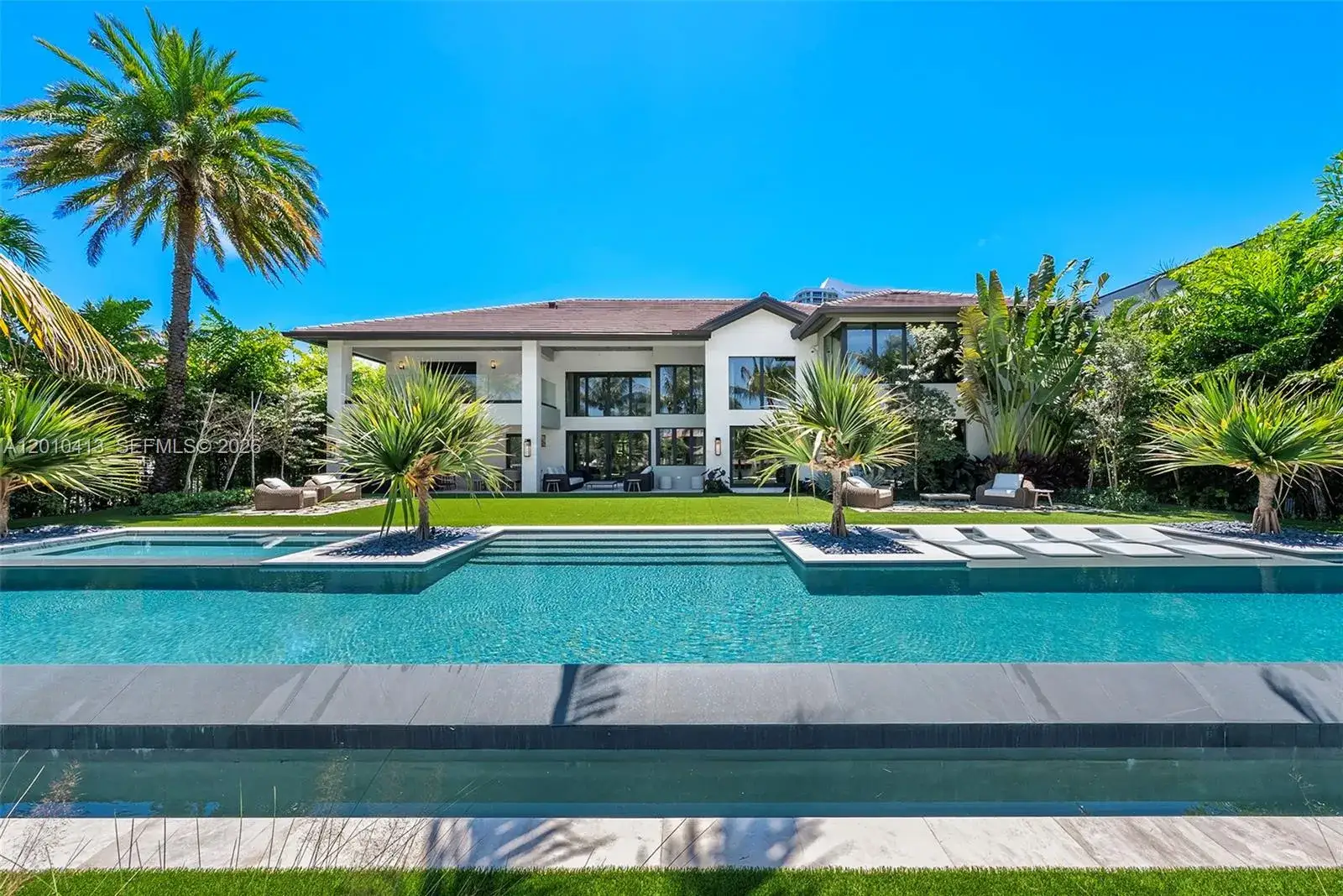 6 bedroom 8 bath Residential for sale at 110 Holiday Dr, Hallandale Beach FL 33009