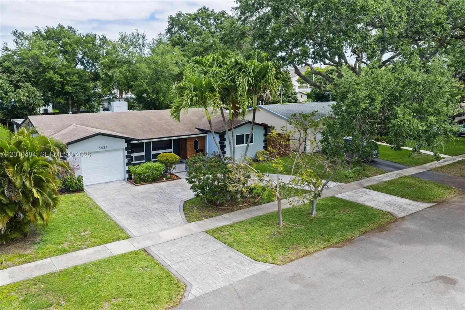 3 bedroom 2 bath Residential for sale at 5421 Buchanan St, Hollywood FL 33021