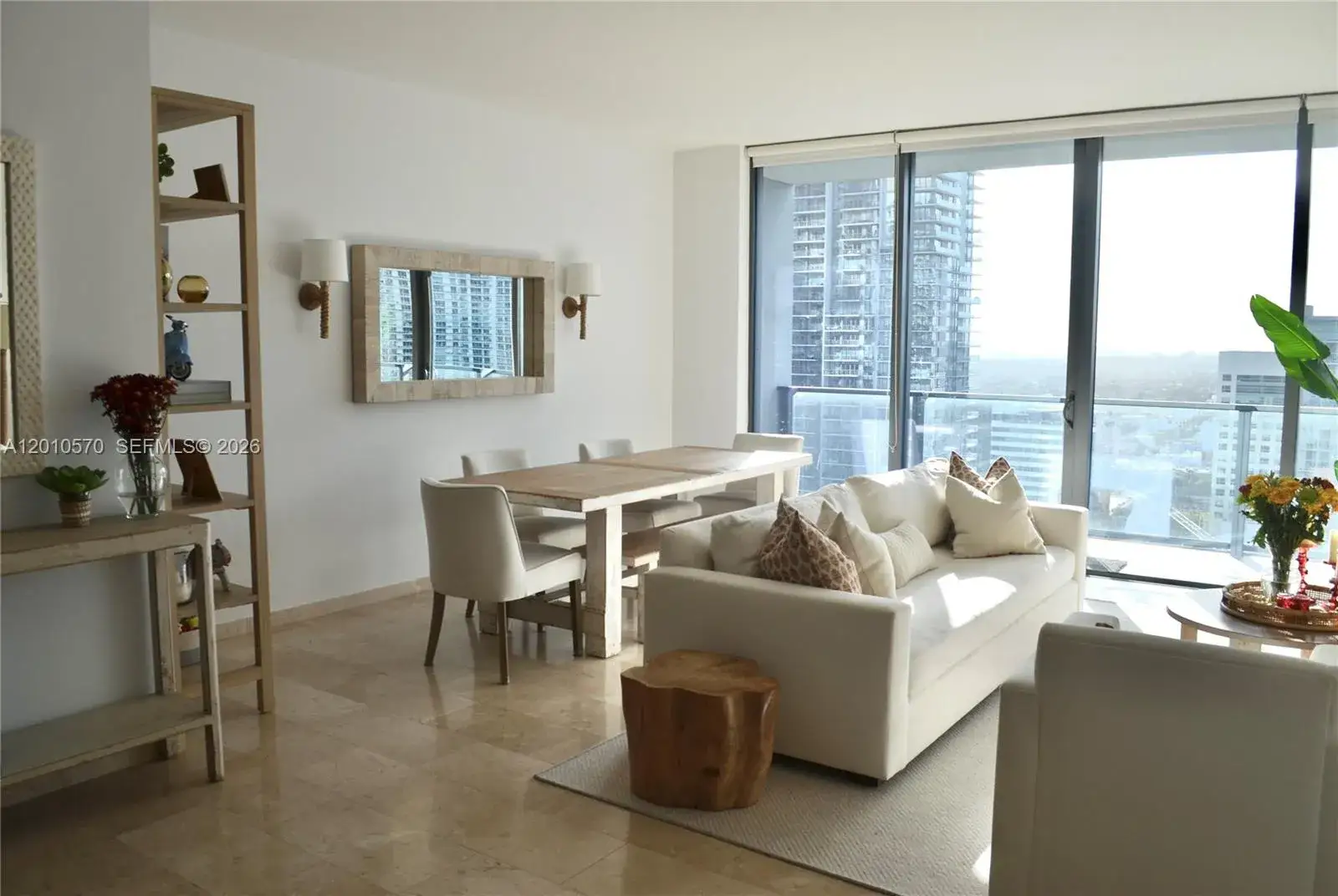1 bedroom 1 bath Residential for sale at 68 SE 6th St # 2708, Miami FL 33131
