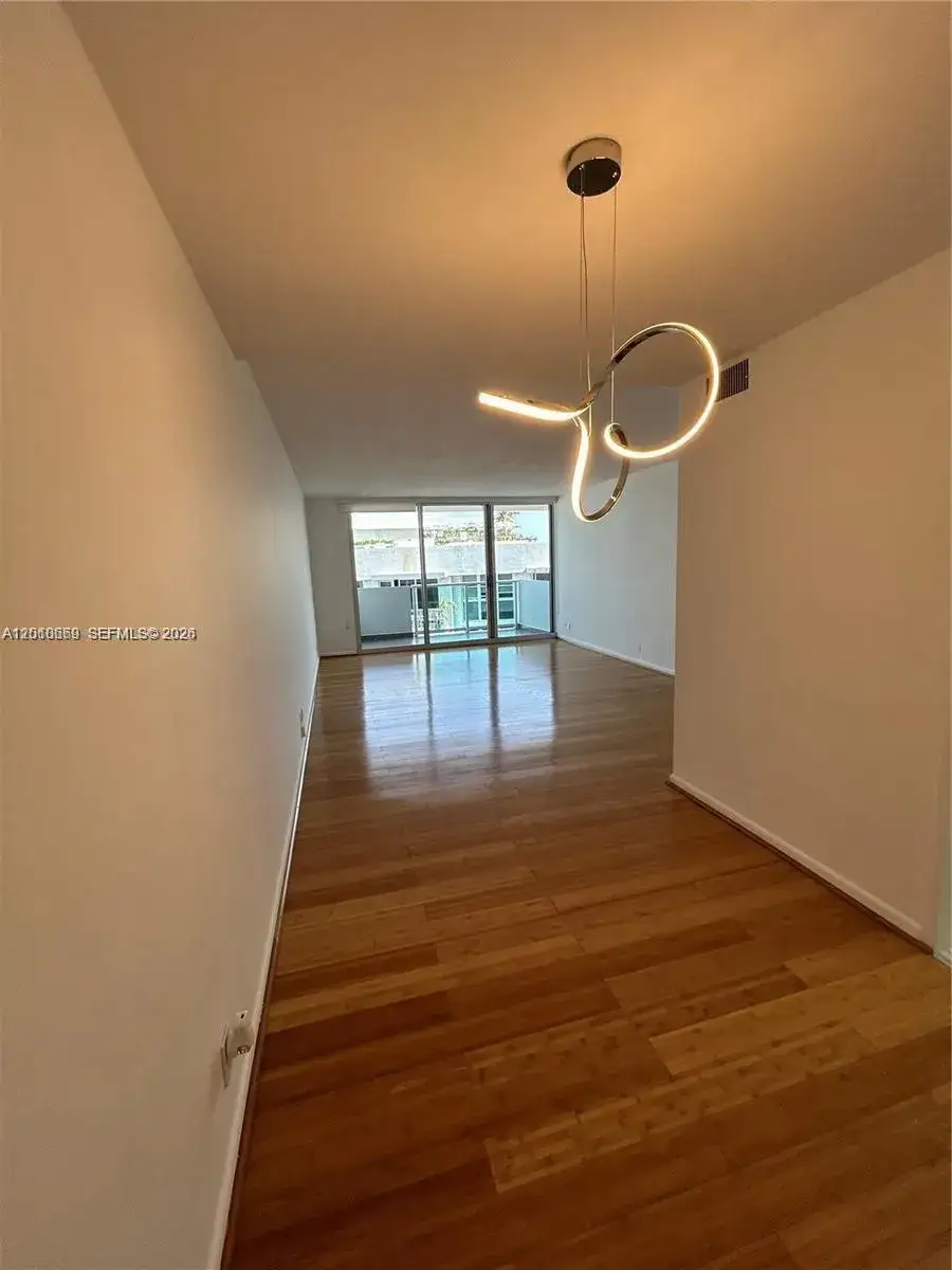 1 bedroom 1 bath Residential Lease for rent at 1200 West Ave, Miami Beach FL 33139