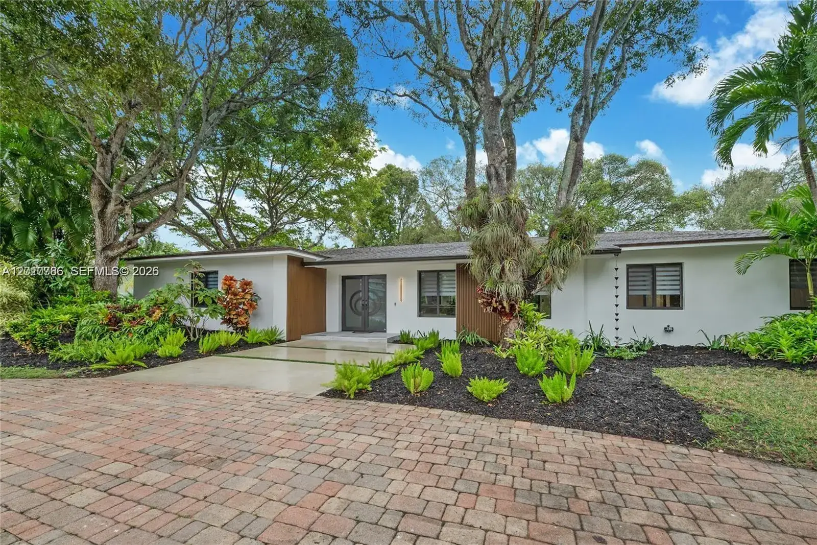 4 bedroom 3 bath Residential for sale at 17203 SW 78th Pl, Palmetto Bay FL 33157
