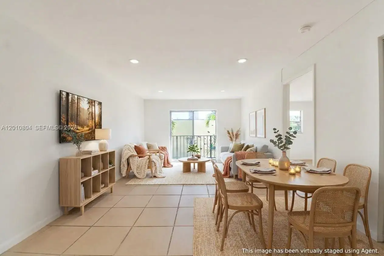 1 bedroom 1 bath Residential for sale at 618 Euclid Ave # 303, Miami Beach FL 33139