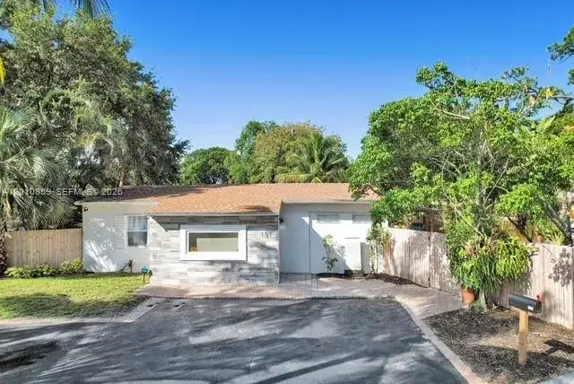 3 bedroom 2 bath Residential Lease for rent at 101 SW 22nd Ave # 0, Fort Lauderdale FL 33312