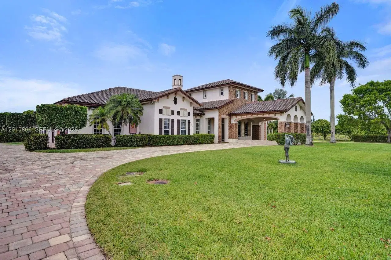 5 bedroom 4 bath Residential for sale at 31310 SW 215th Ave, Homestead FL 33030