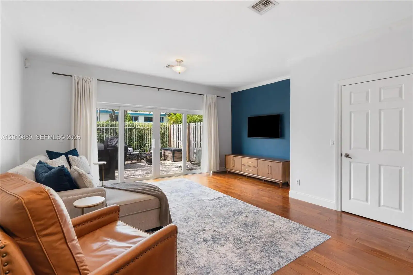 2 bedroom 2 bath Residential for sale at 835 NE 19th Ave # 2, Fort Lauderdale FL 33304