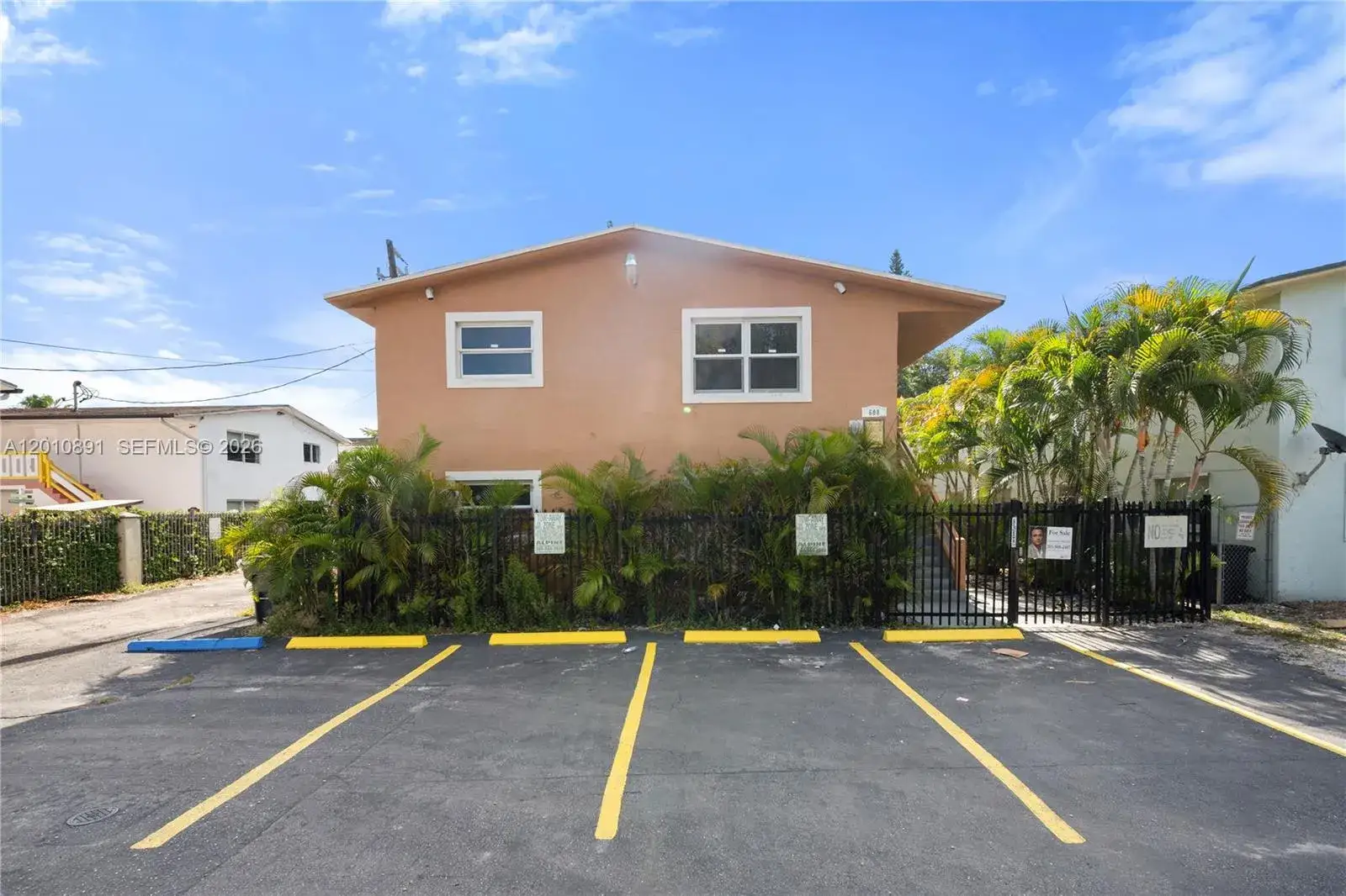 Residential Income for sale at 608 SW 16th Ave, Fort Lauderdale FL 33312