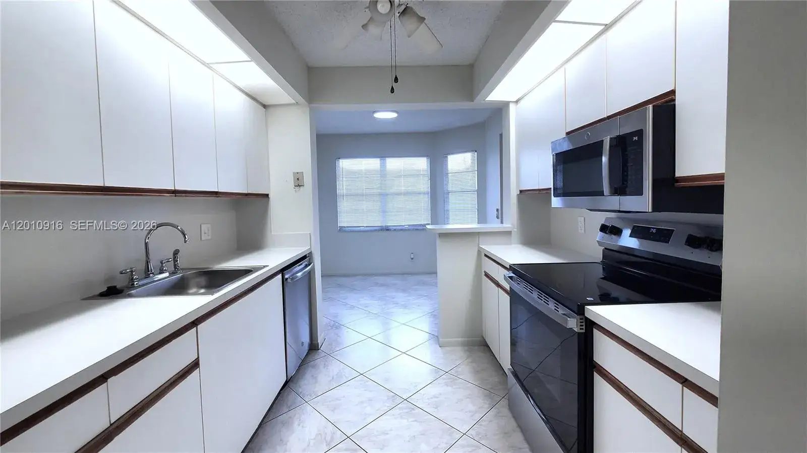 2 bedroom 2 bath Residential for sale at 901 SW 128th Ave # 311E, Pembroke Pines FL 33027