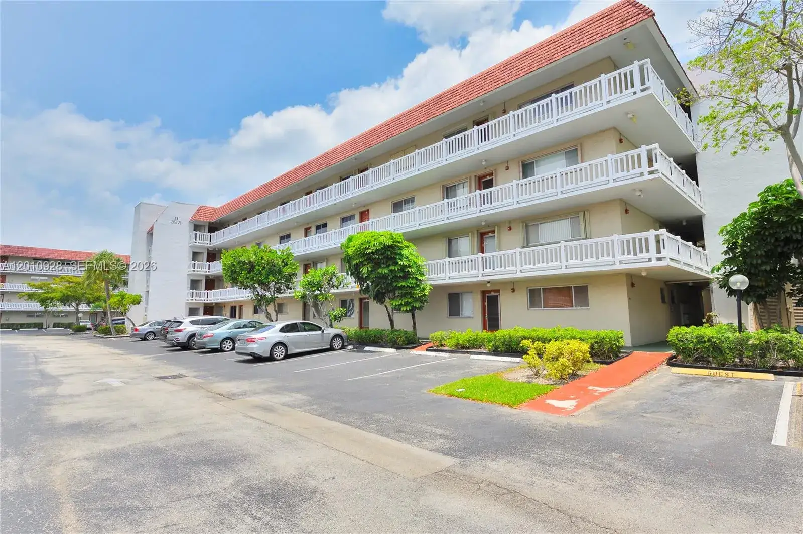 2 bedroom 2 bath Residential for sale at 3571 Inverrary Dr # 202, Lauderhill FL 33319